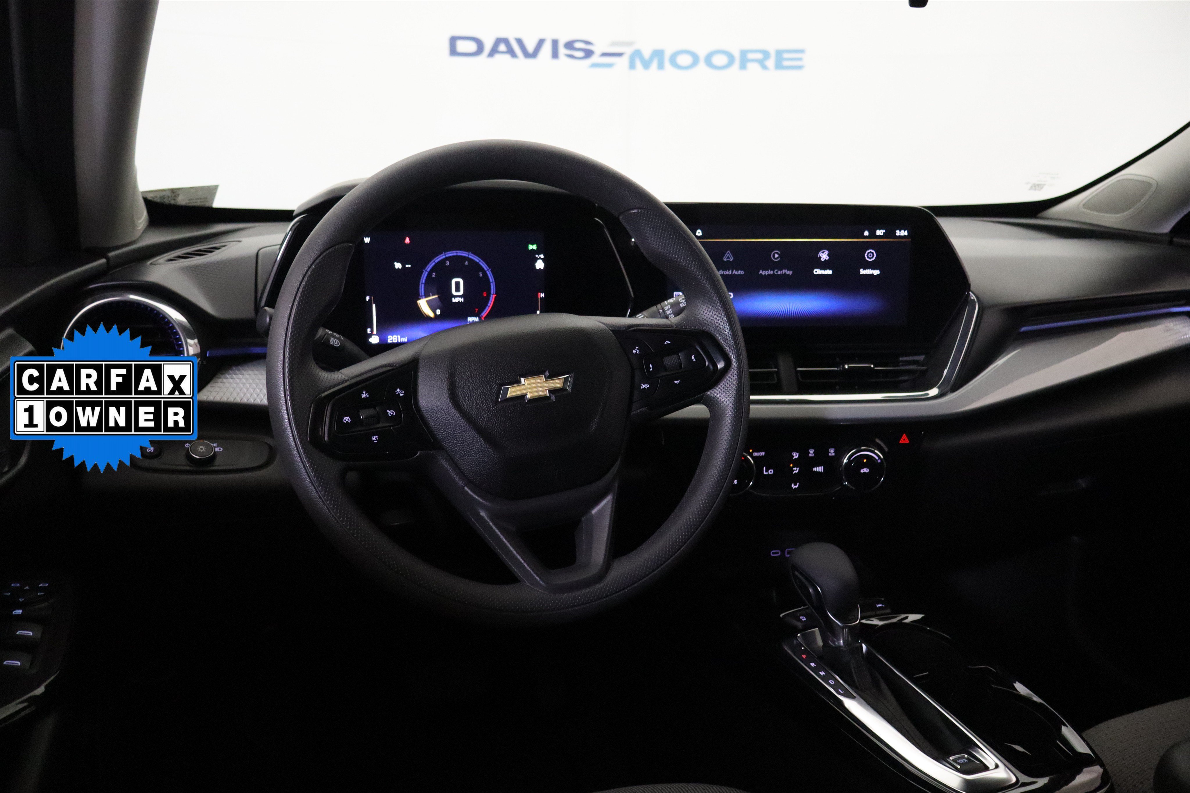 Certified 2025 Chevrolet Trax LT FWD image 17