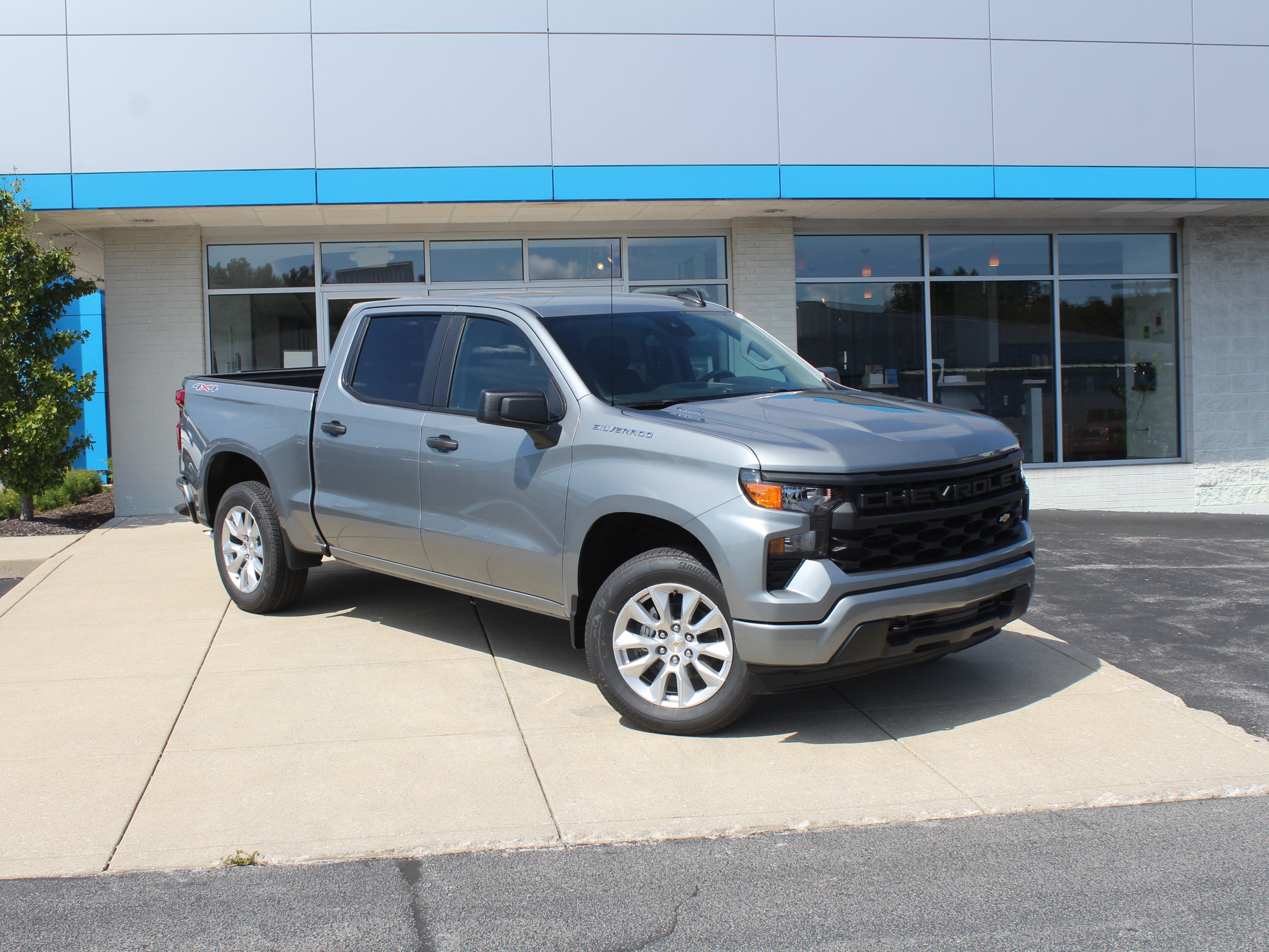 New 2026 Chevrolet Silverado 1500 Custom AWD/4WD image 4