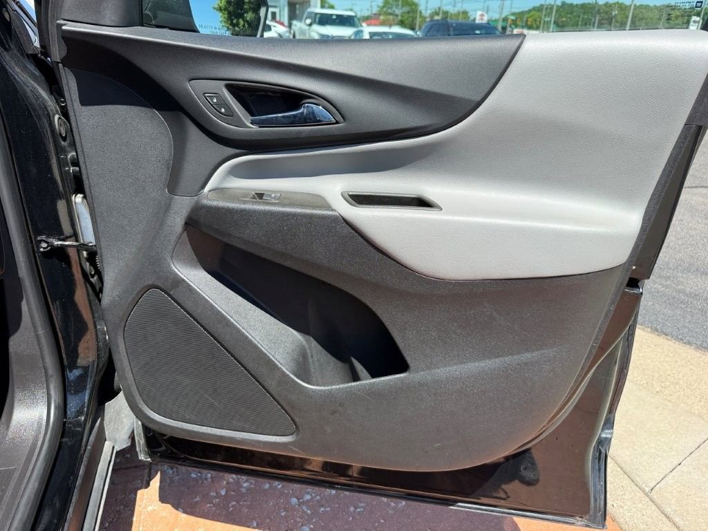 Used 2024 Chevrolet Equinox LS AWD/4WD image 19
