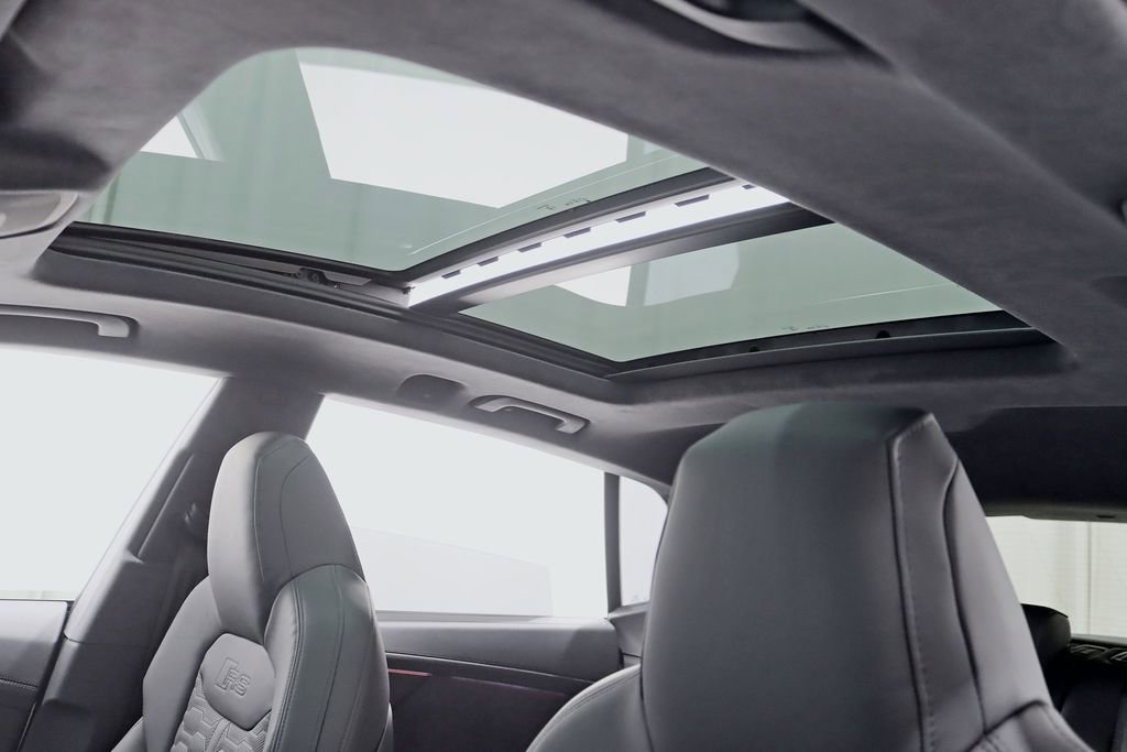 Used 2026 Audi RS Q8 performance image 33