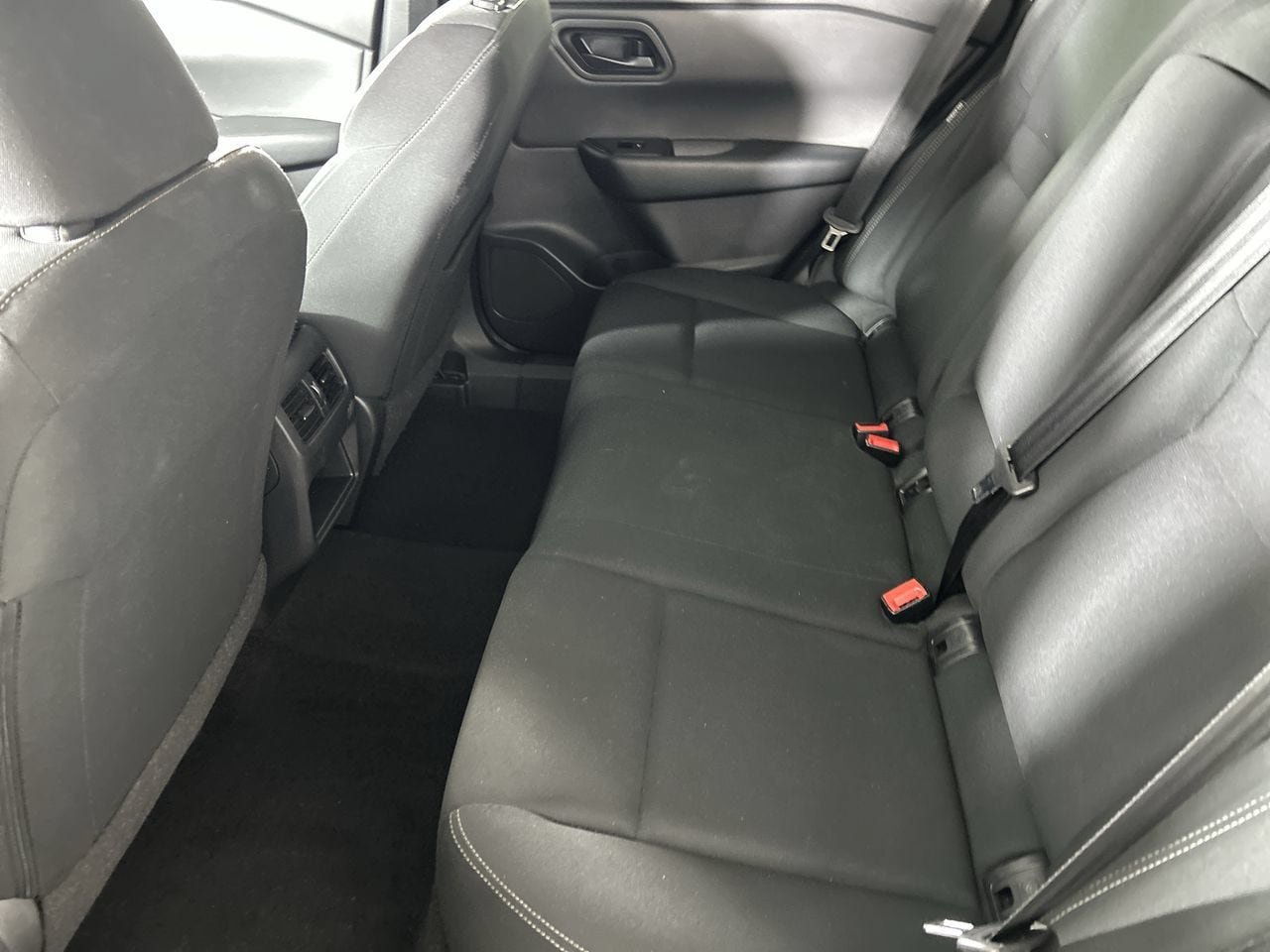 Used 2024 Nissan Rogue S AWD/4WD image 24