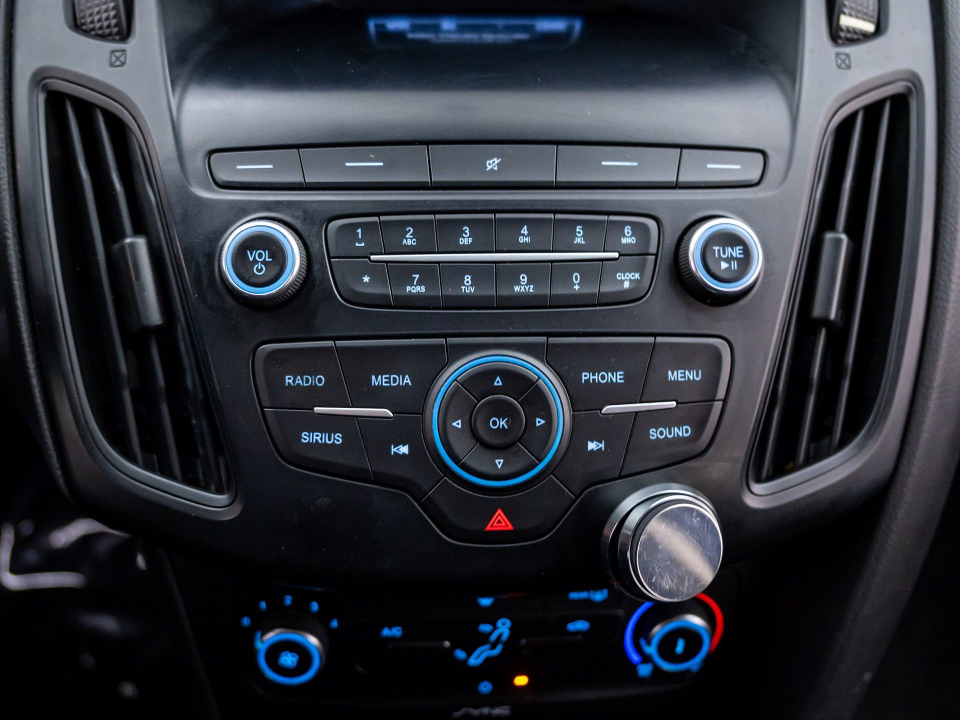 Used 2018 Ford Focus SE image 19