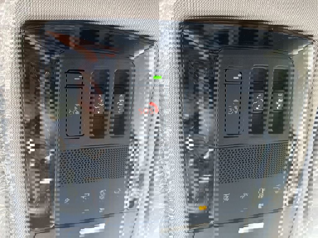 New 2025 Mitsubishi Outlander SE image 38