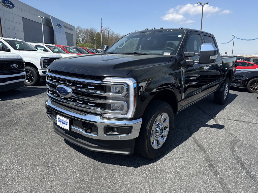 Used 2025 Ford F350 Lariat w/ Lariat Ultimate Package image 3