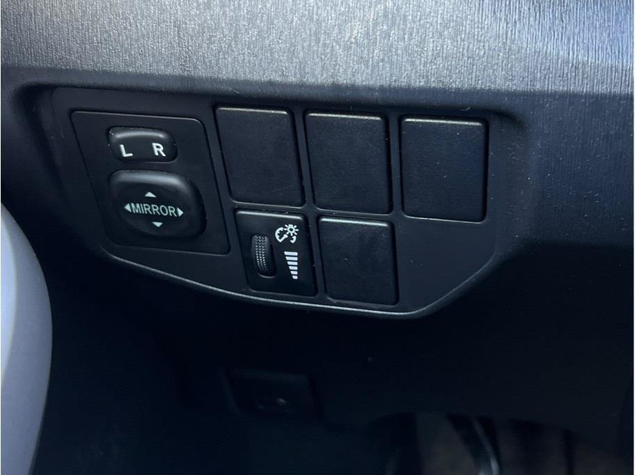 Used 2013 Toyota Prius Four FWD image 18