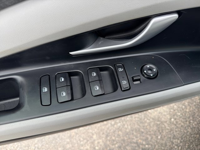 Used 2023 Hyundai Elantra Limited image 20