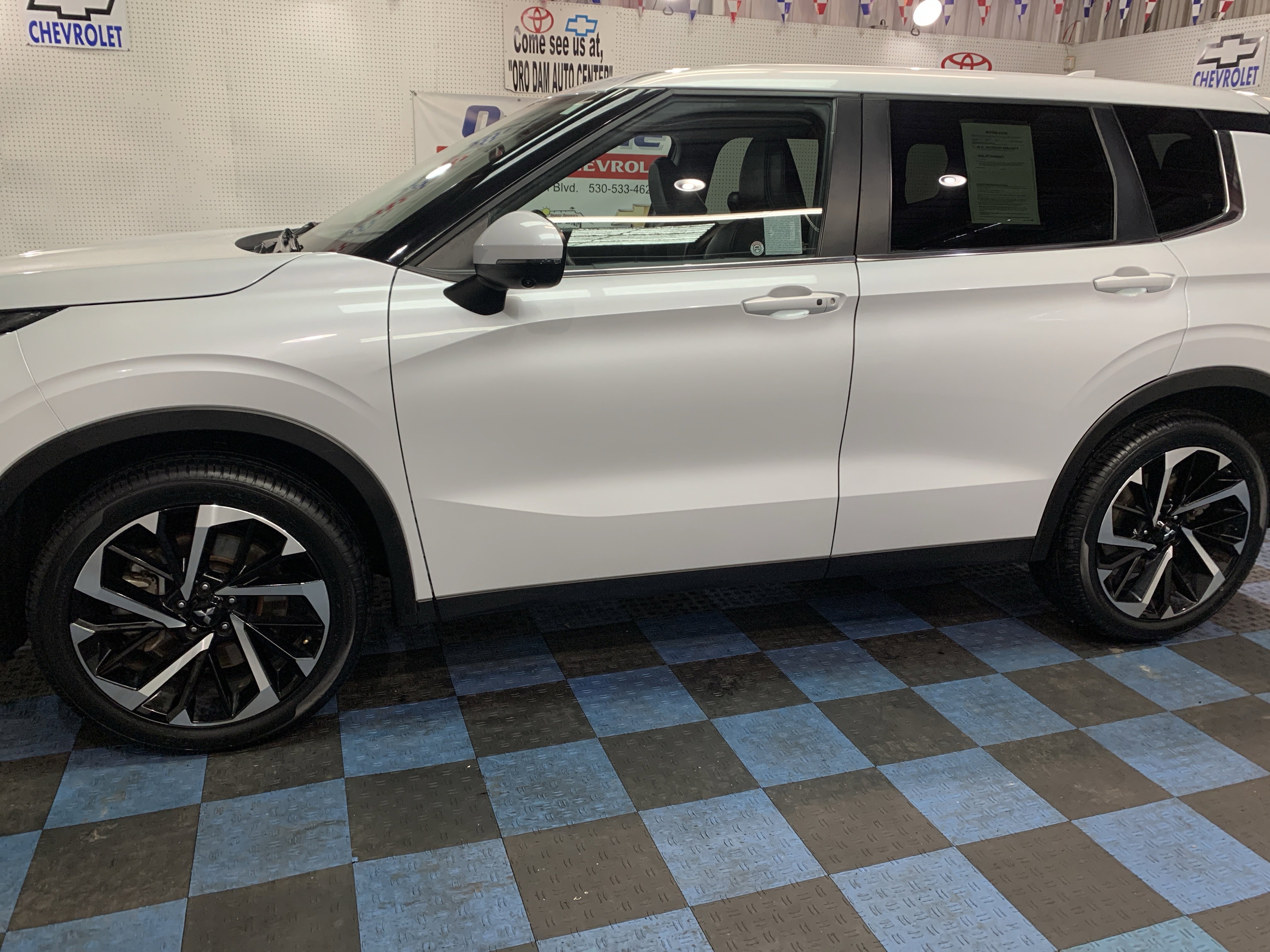 Used 2024 Mitsubishi Outlander Ralliart image 2