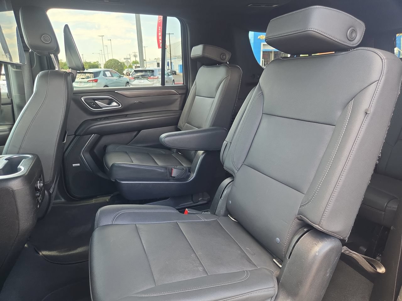 Used 2022 Chevrolet Suburban Z71 w/ Off-Road Capability Package AWD/4WD image 19