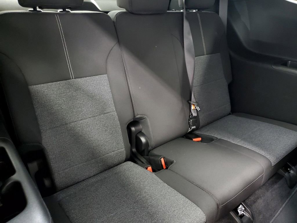 Used 2025 GMC Acadia Elevation image 20