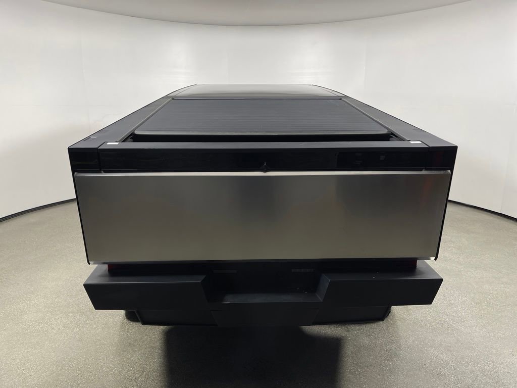 Used 2024 Tesla Cybertruck AWD Crew Cab image 4