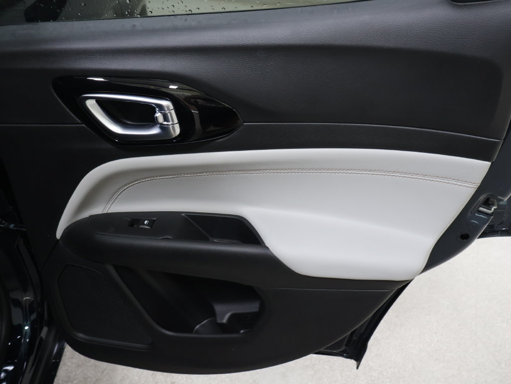 New 2026 Jeep Compass Limited AWD/4WD image 16