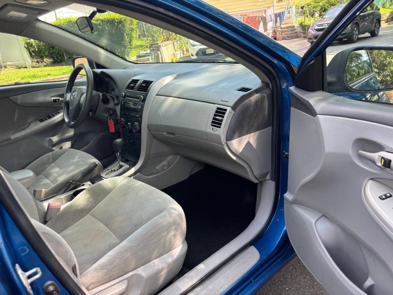 Used 2010 Toyota Corolla LE w/ All Weather Guard Pkg FWD image 24