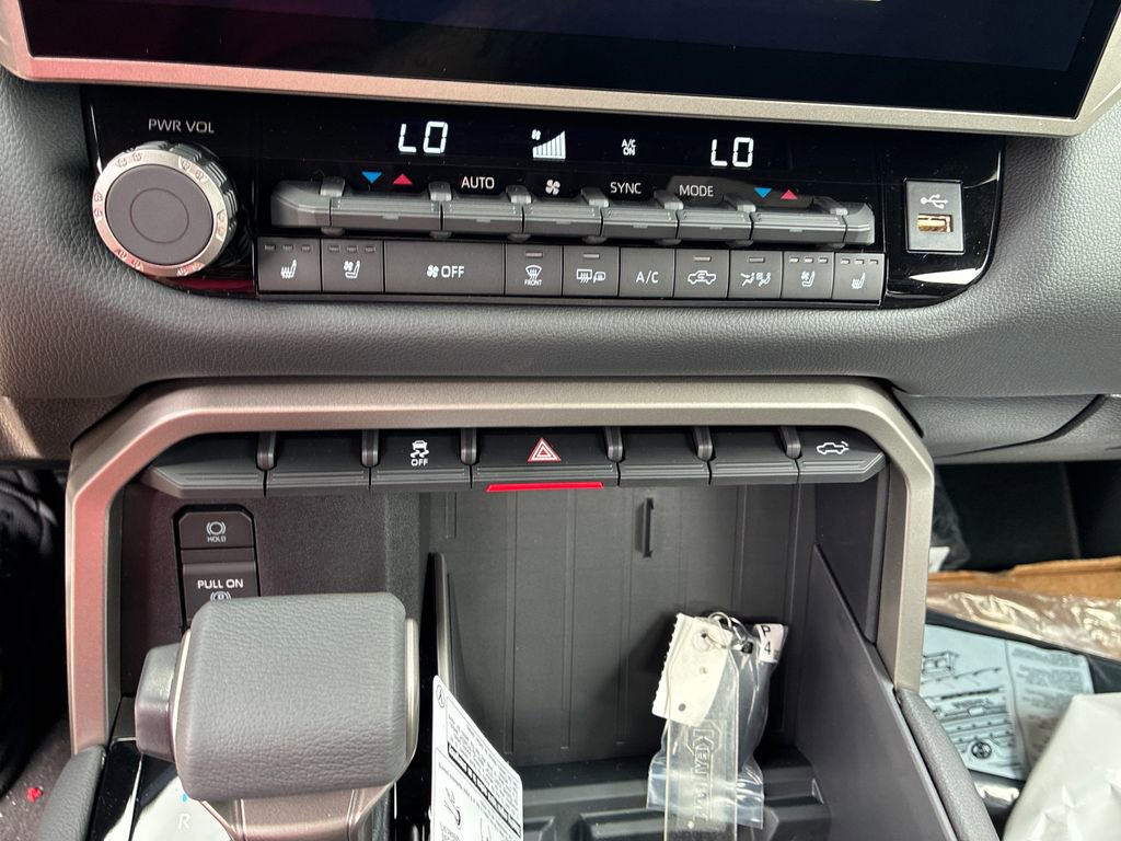 New 2026 Toyota Tundra Limited AWD/4WD image 22
