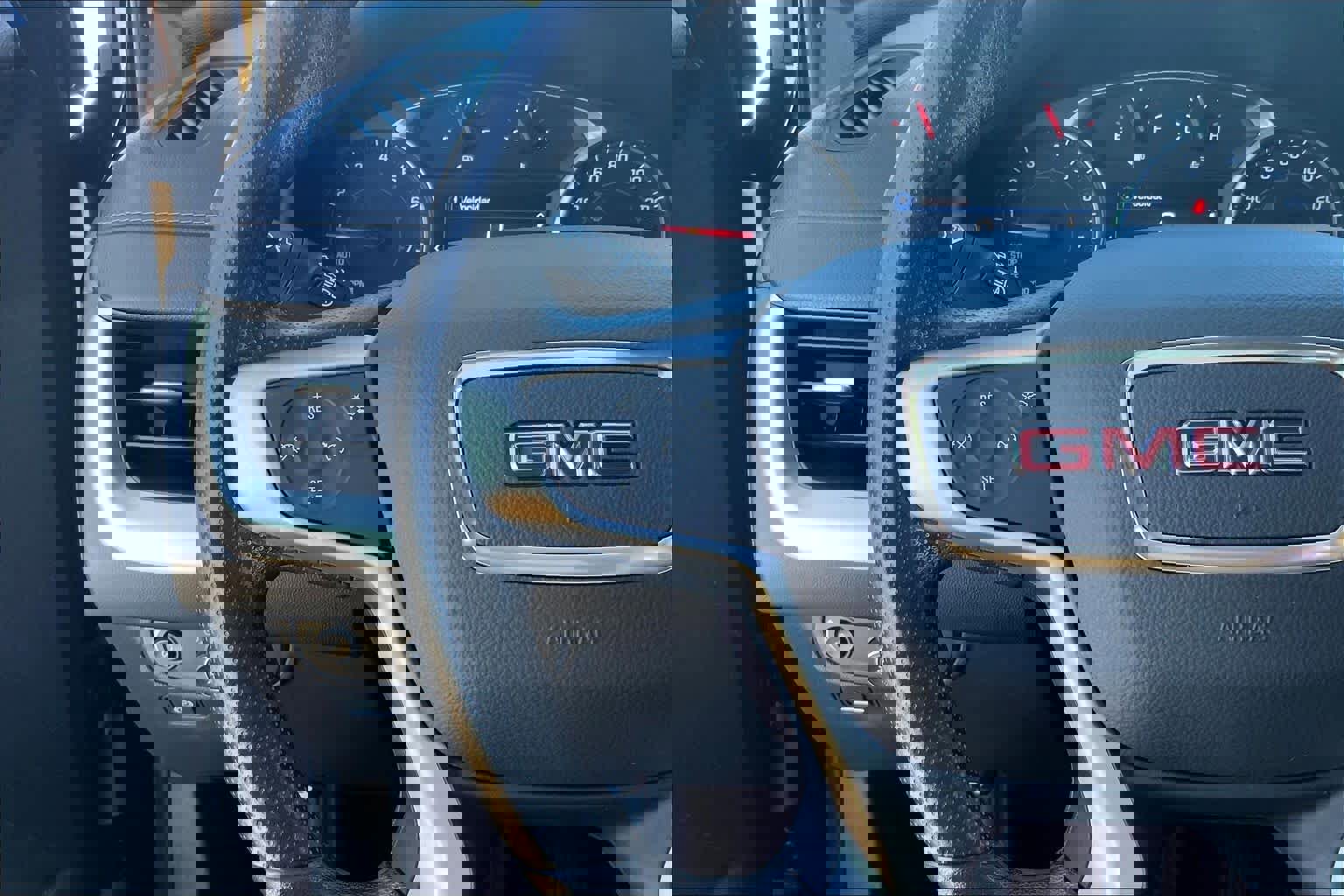 Used 2022 GMC Terrain SLE image 19