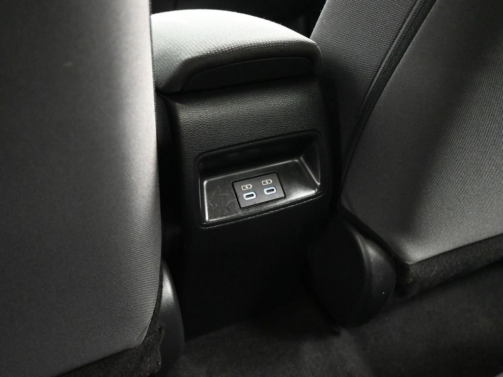 Used 2023 Toyota Corolla LE image 17