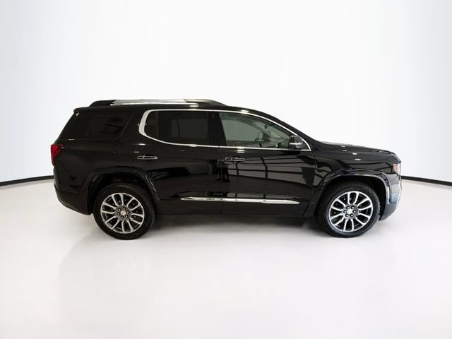 Certified 2022 GMC Acadia Denali w/ Denali Ultimate Package FWD image 8