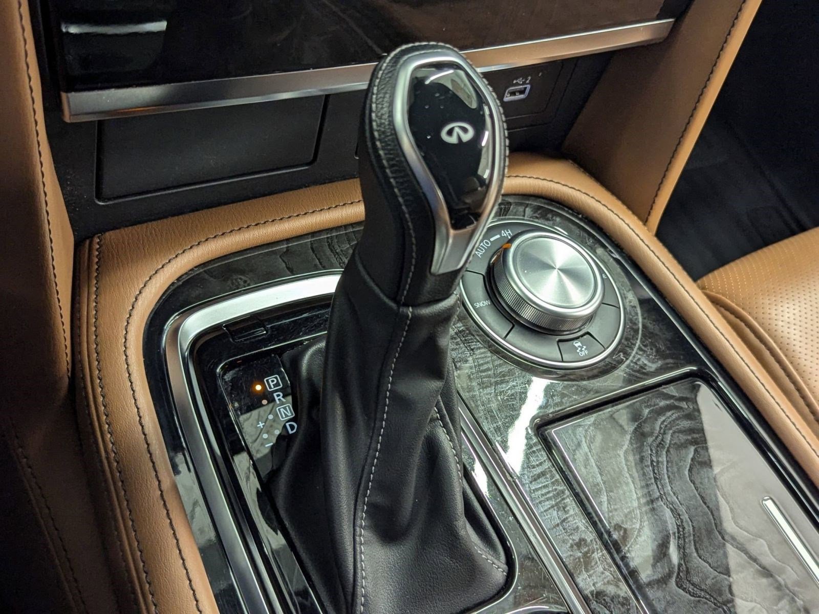 Used 2024 INFINITI QX80 Sensory image 14