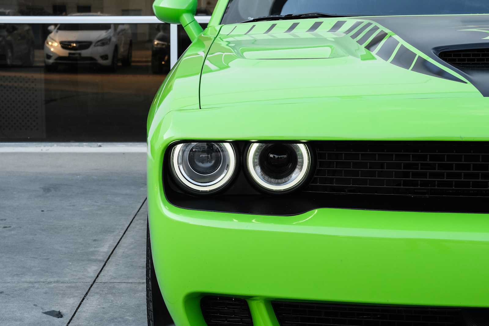 Used 2015 Dodge Challenger SRT Hellcat RWD image 7