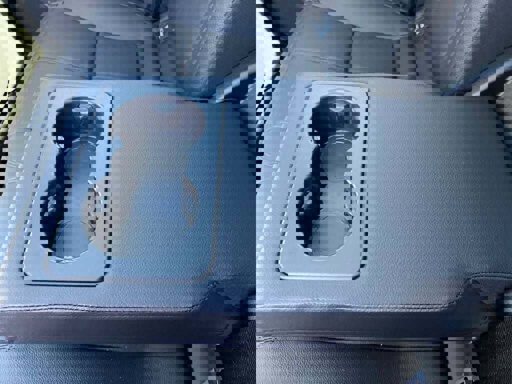 New 2026 Land Rover Range Rover Velar S image 23