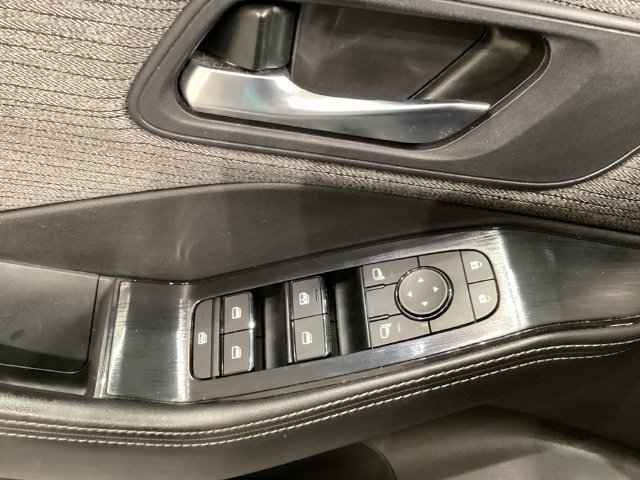 Used 2023 Nissan Rogue SV FWD image 34