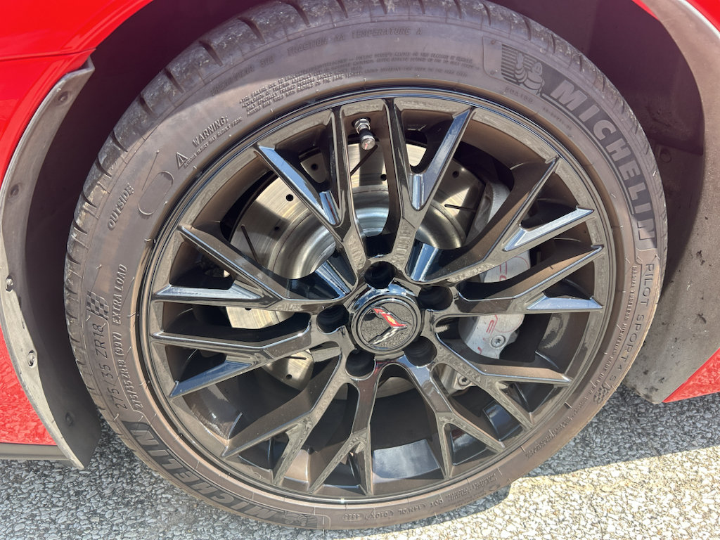 Used 2011 Chevrolet Corvette Grand Sport w/ Preferred Equipment Group RWD image 10