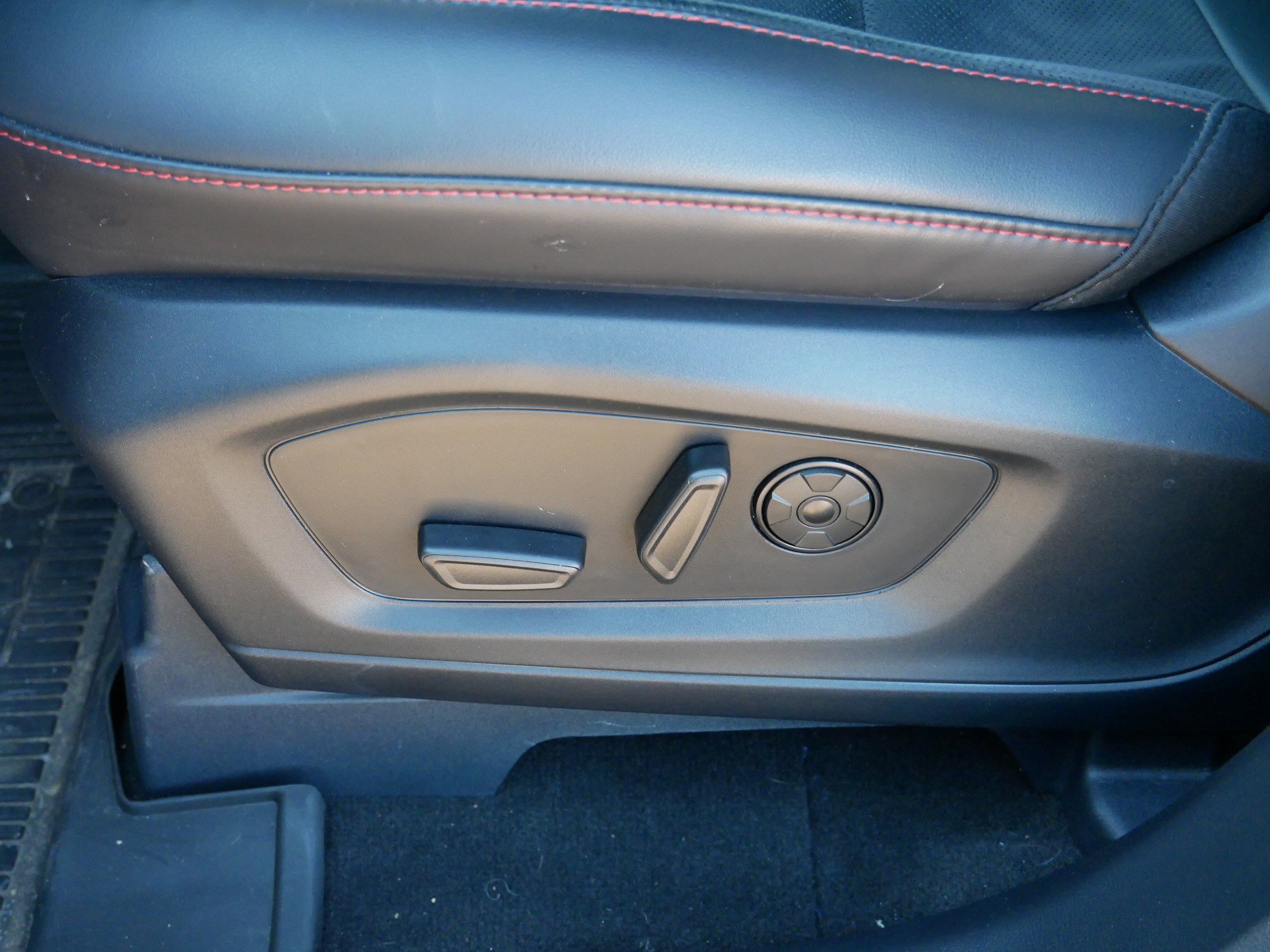 Used 2026 Ford Explorer ST w/ Sun And Sound Package AWD/4WD image 19