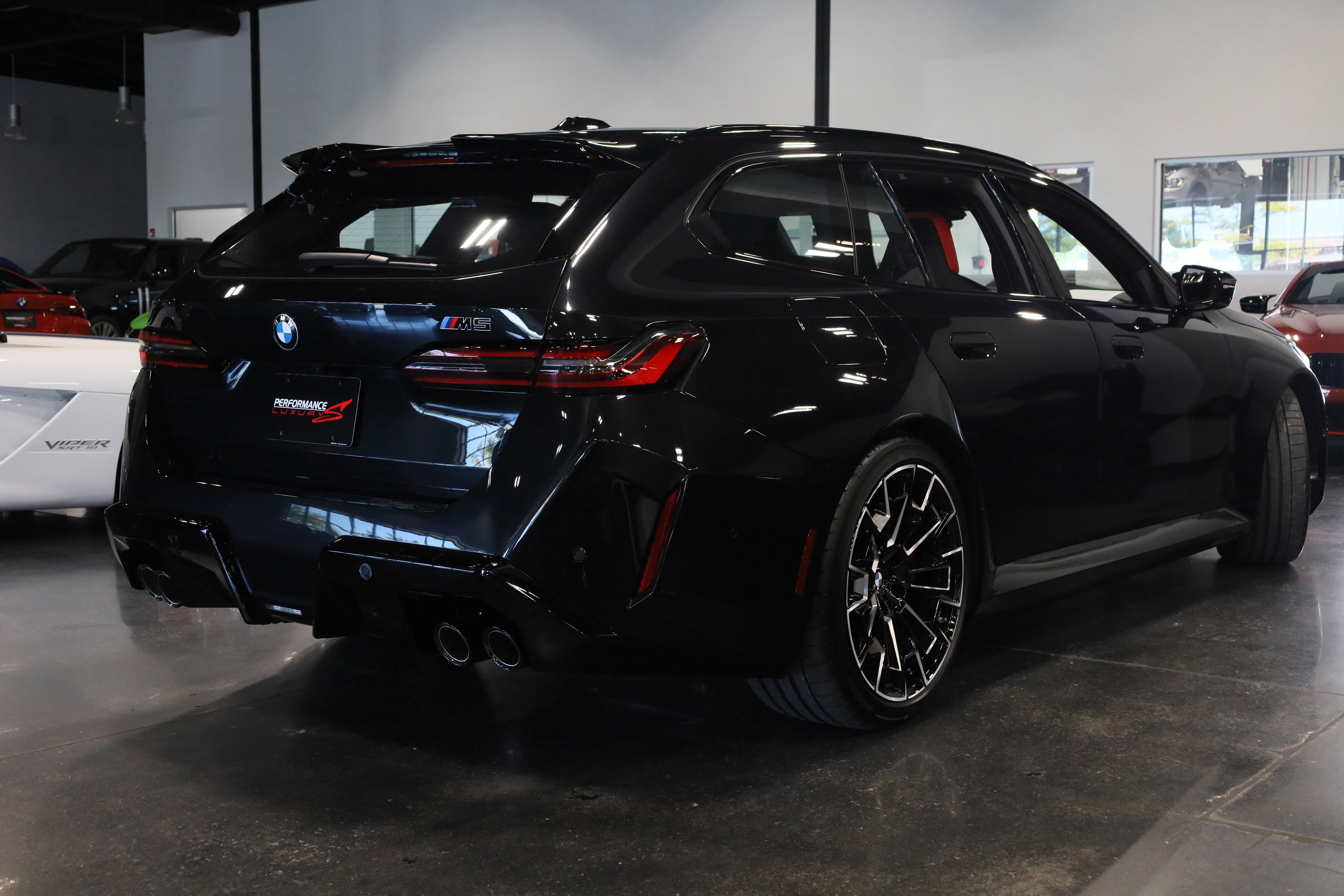 Used 2025 BMW M5 Touring w/ M Driver's Package image 7