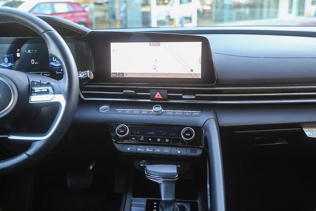 Certified 2025 Hyundai Elantra SEL image 14