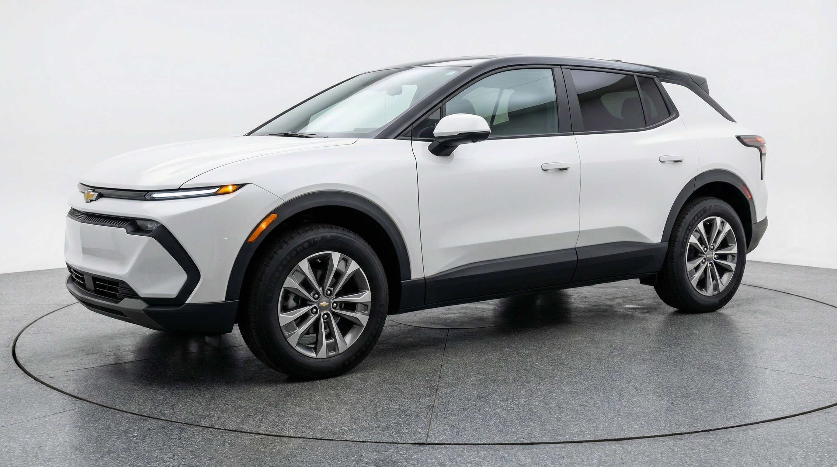 Used 2025 Chevrolet Equinox LT FWD image 3