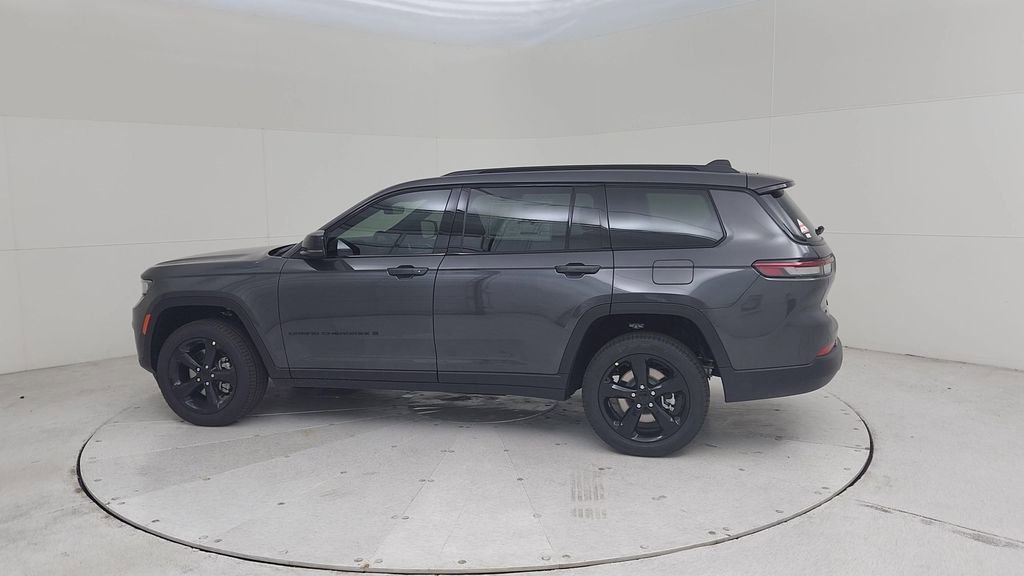 New 2025 Jeep Grand Cherokee L Limited w/ Black Appearance Package image 9