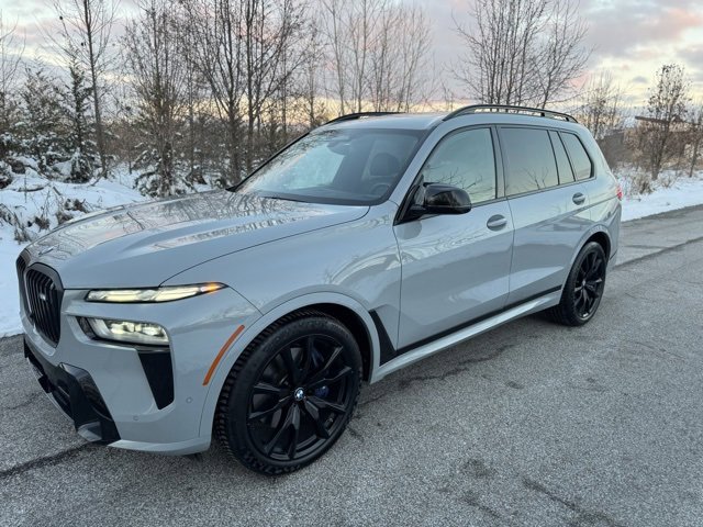 Used 2024 BMW X7 M60i w/ Executive Package image 1