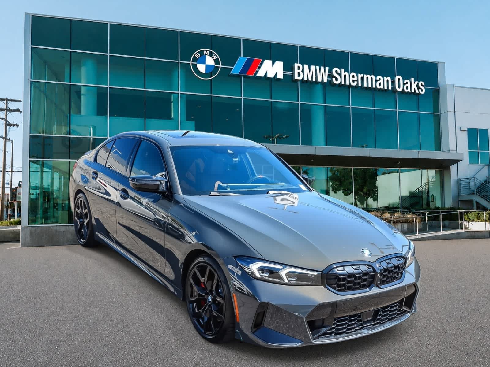Used 2025 BMW M340i w/ Premium Package RWD image 3