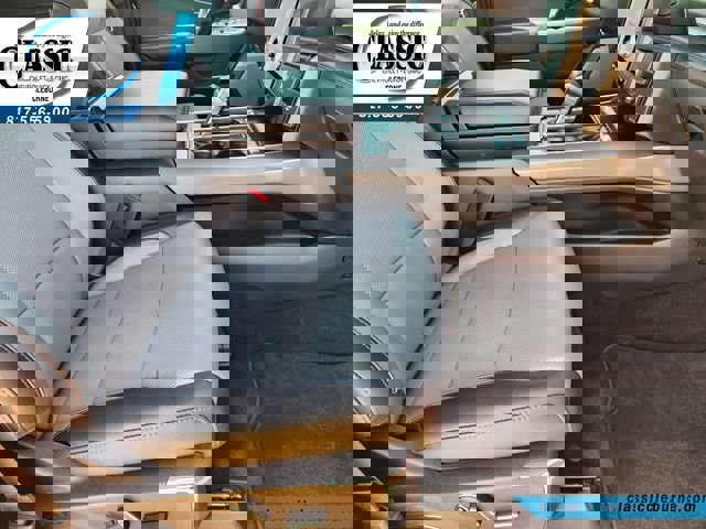 Used 2023 Ford F150 Lightning Lariat image 15