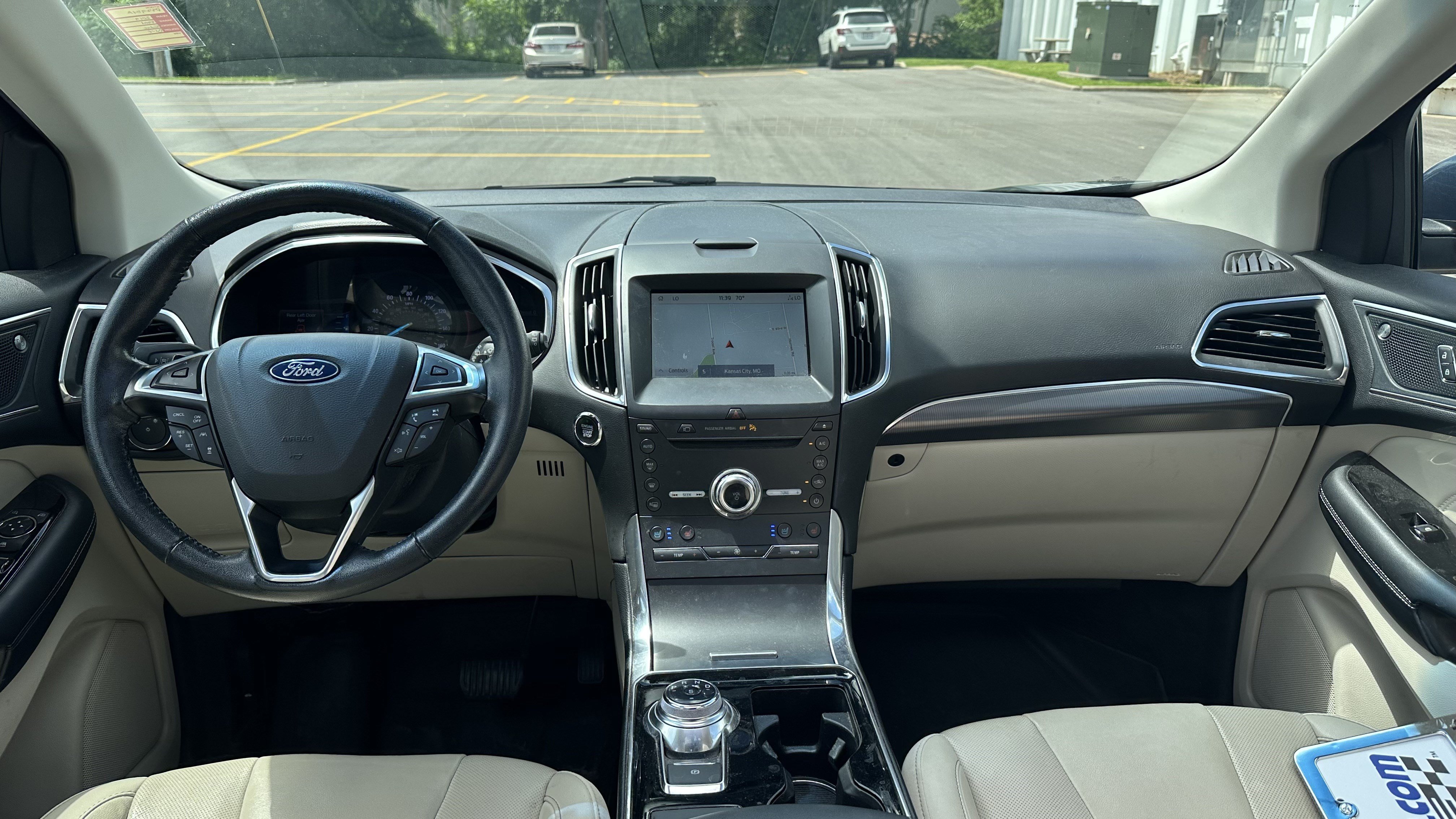 Used 2019 Ford Edge Titanium w/ Equipment Group 301A AWD/4WD image 31