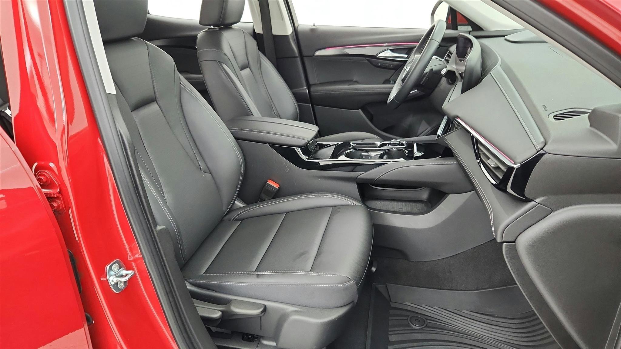 Used 2025 Buick Envision Preferred AWD/4WD image 36