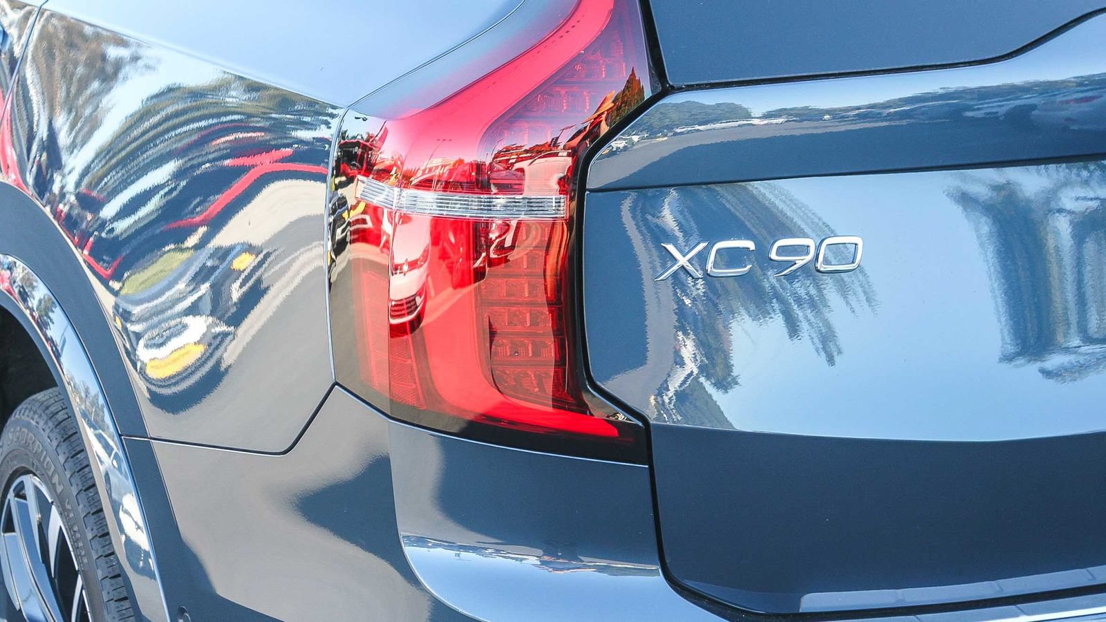 New 2026 Volvo XC90 B6 Ultra w/ Protection Package AWD/4WD image 9