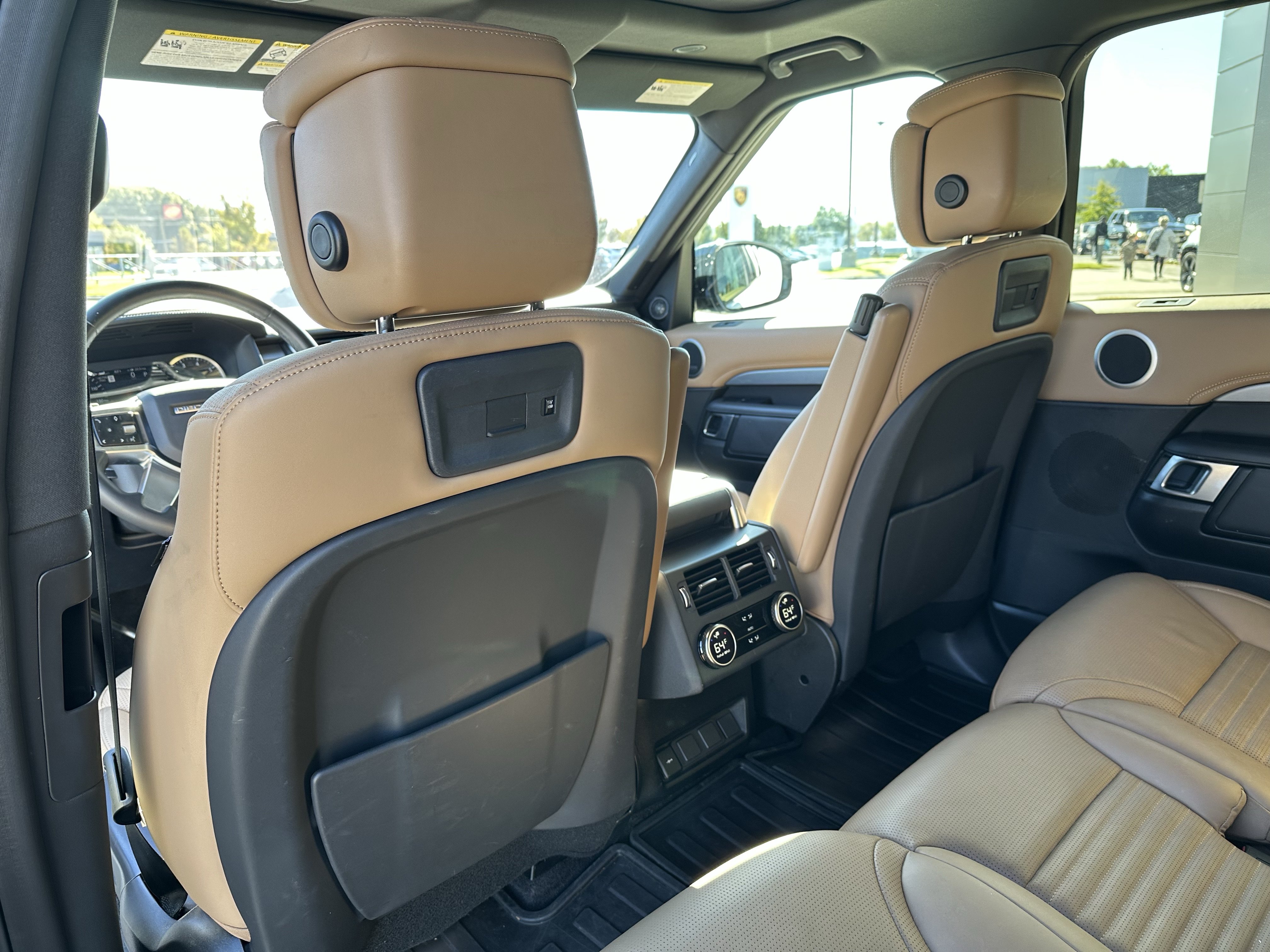 Certified 2023 Land Rover Discovery S R-Dynamic AWD/4WD image 31
