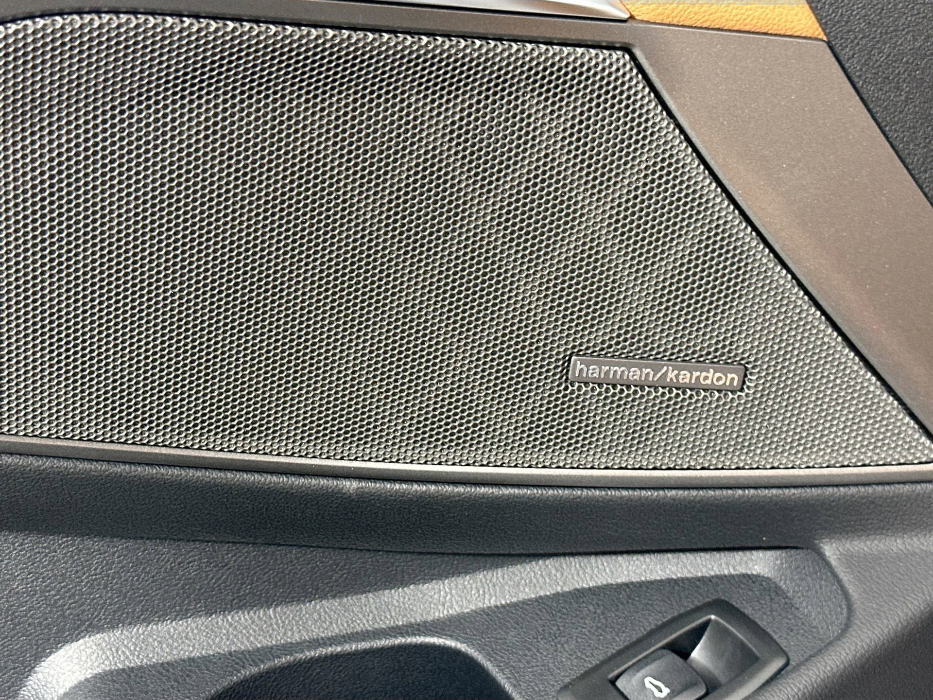 New 2026 BMW 330i xDrive Sedan w/ M Sport Package image 18