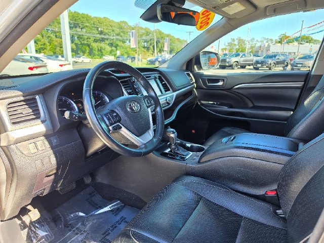 Used 2018 Toyota Highlander Limited AWD/4WD image 20