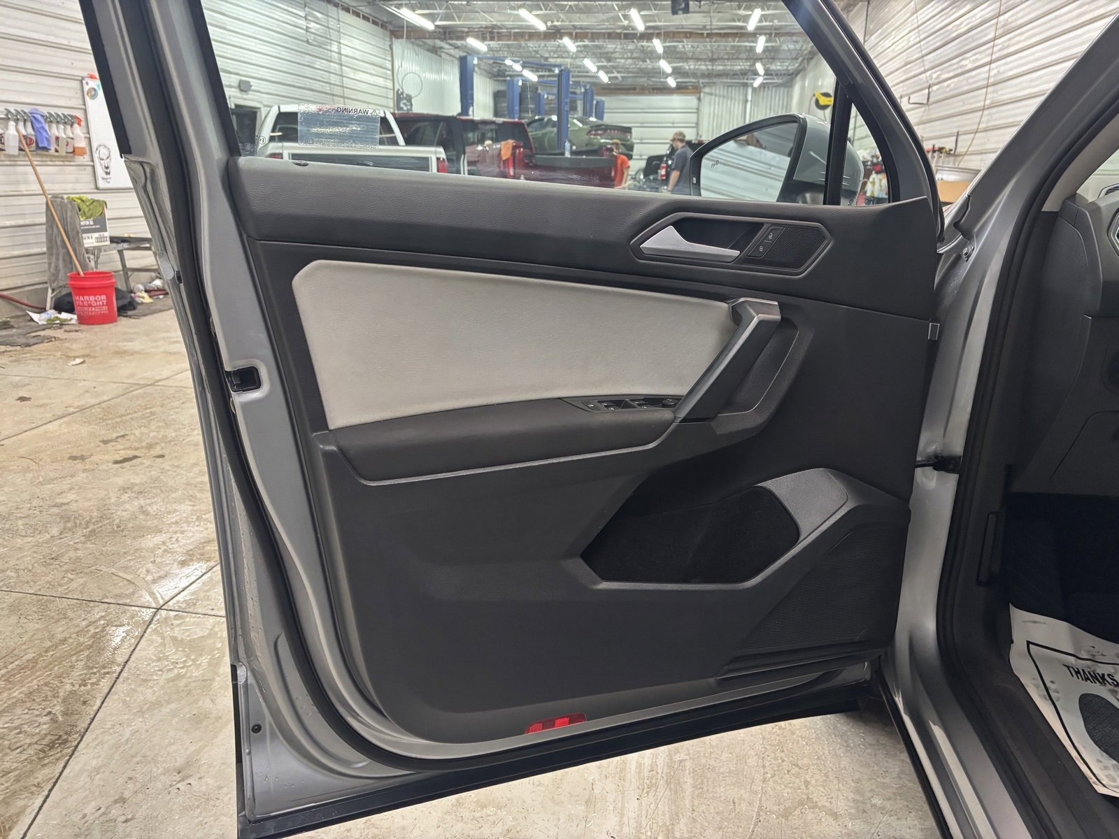 Used 2019 Volkswagen Tiguan S w/ 3rd Row Seat Package image 11