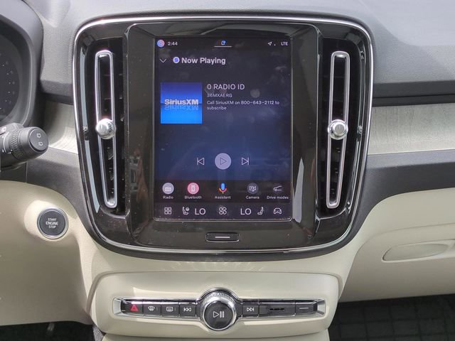 Certified 2024 Volvo XC40 B5 Ultimate w/ Protection Package Premier AWD/4WD image 13