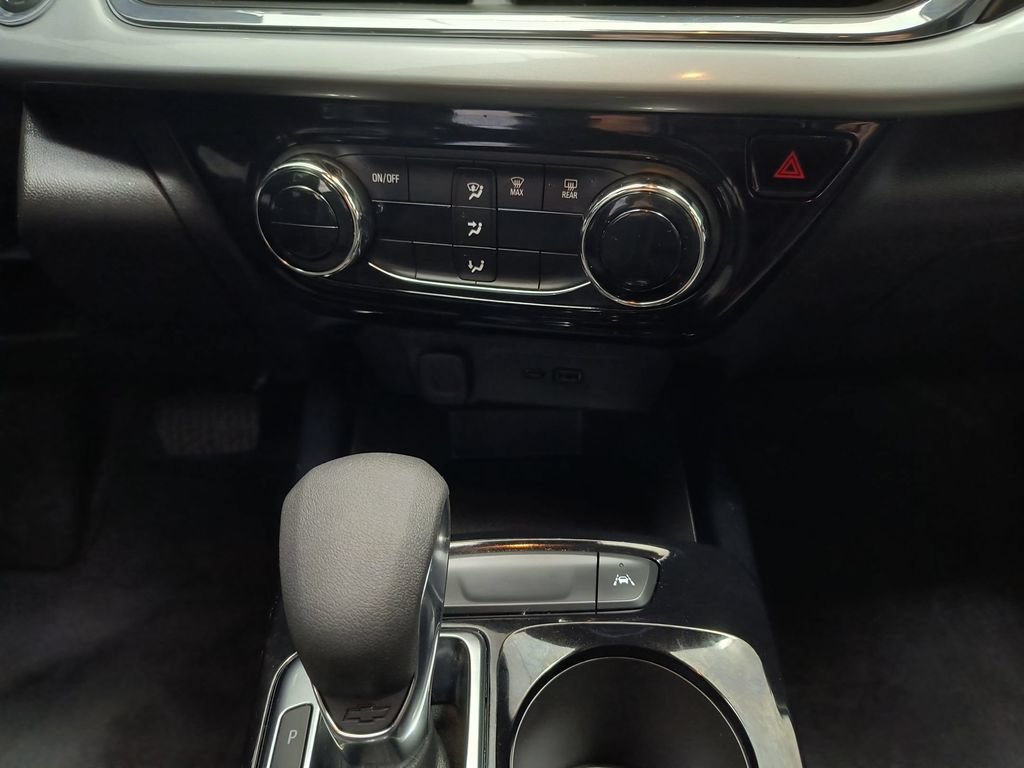 Used 2026 Chevrolet Trax LT FWD image 15