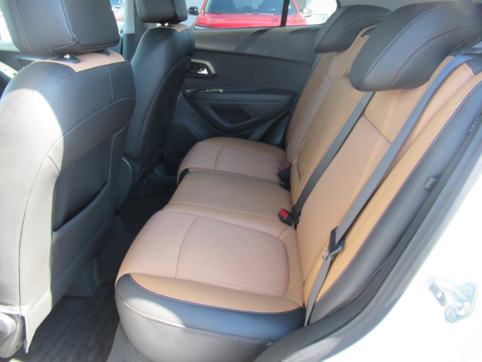 Certified 2020 Chevrolet Trax LT w/ Driver Confidence Package FWD image 32
