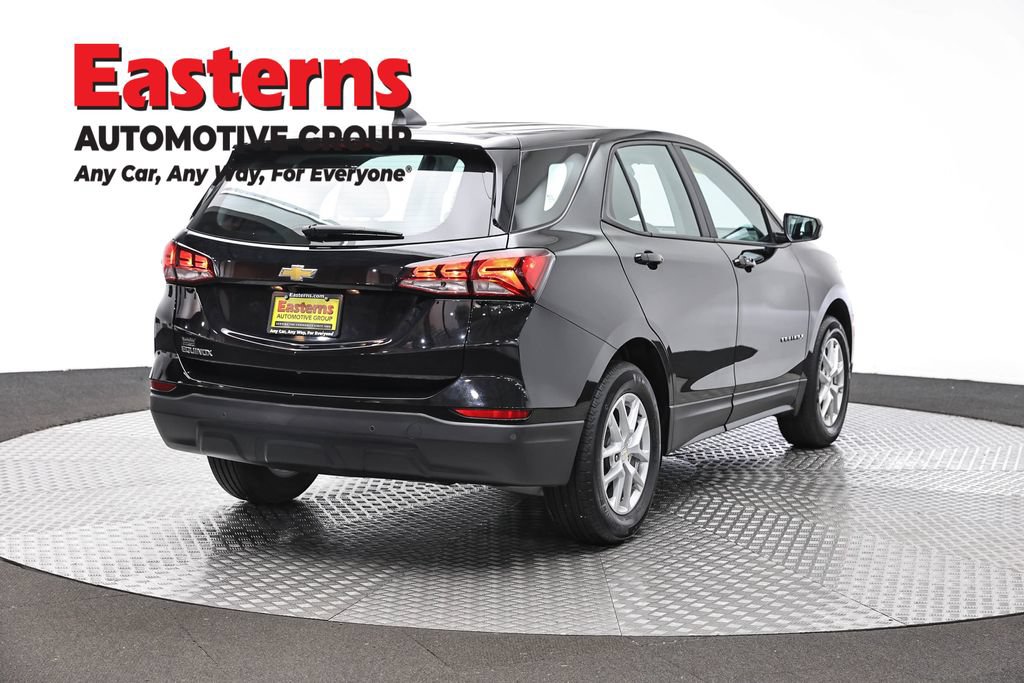 Used 2024 Chevrolet Equinox LS w/ Driver Confidence II Package FWD image 5