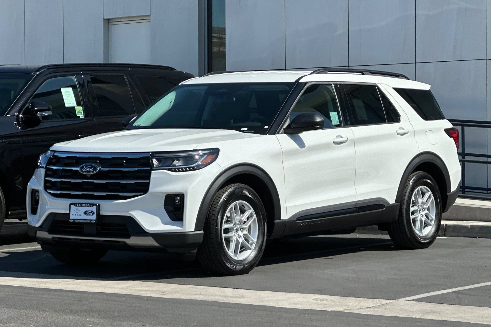 New 2026 Ford Explorer Active w/ Active Comfort Package RWD image 7