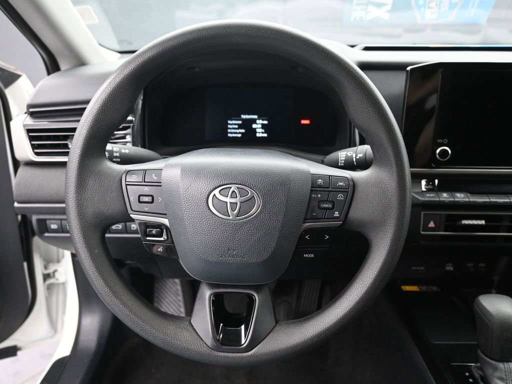 Used 2025 Toyota Camry LE image 23