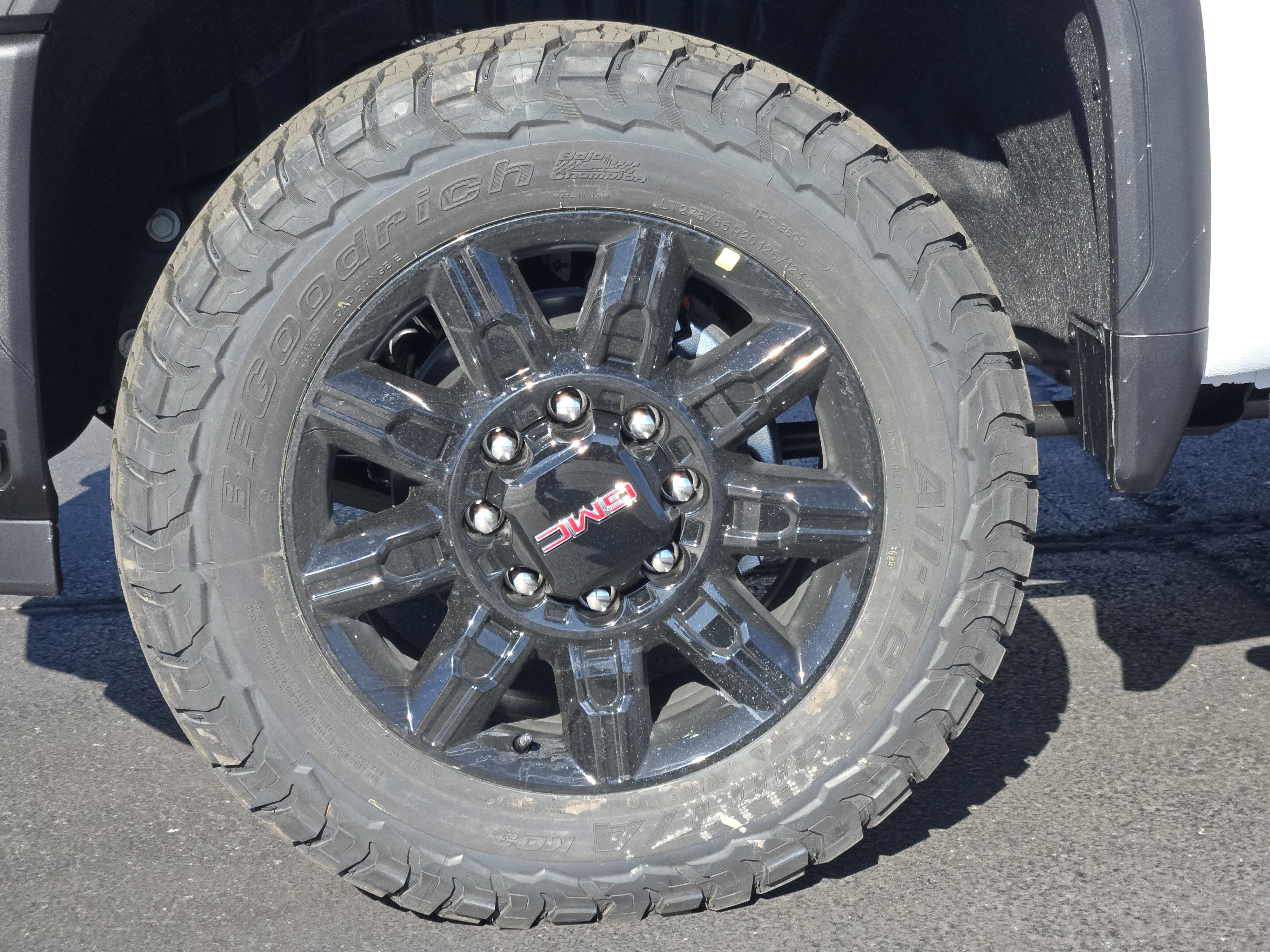 New 2026 GMC Sierra 2500 AT4 w/ AT4 Premium Plus Package image 9
