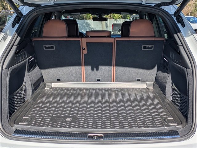 Used 2023 Audi Q5 e Premium Plus w/ Premium Plus Package image 14