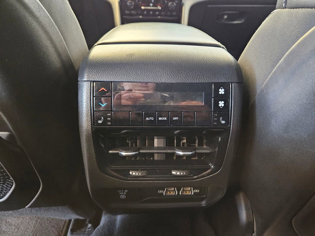 Used 2022 Jeep Grand Cherokee L Limited image 22