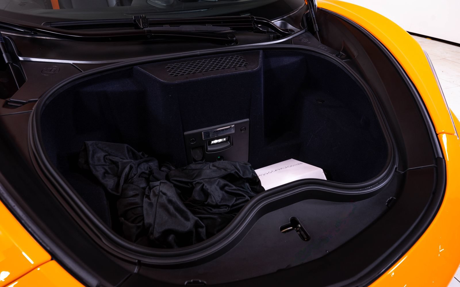 Used 2023 McLaren GT RWD image 24